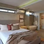 4B 4 Clarens Road