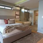 4B 4 Clarens Road