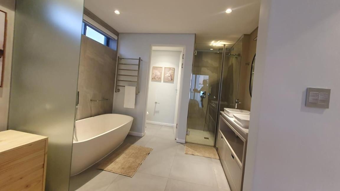 4b 4 Clarens Road