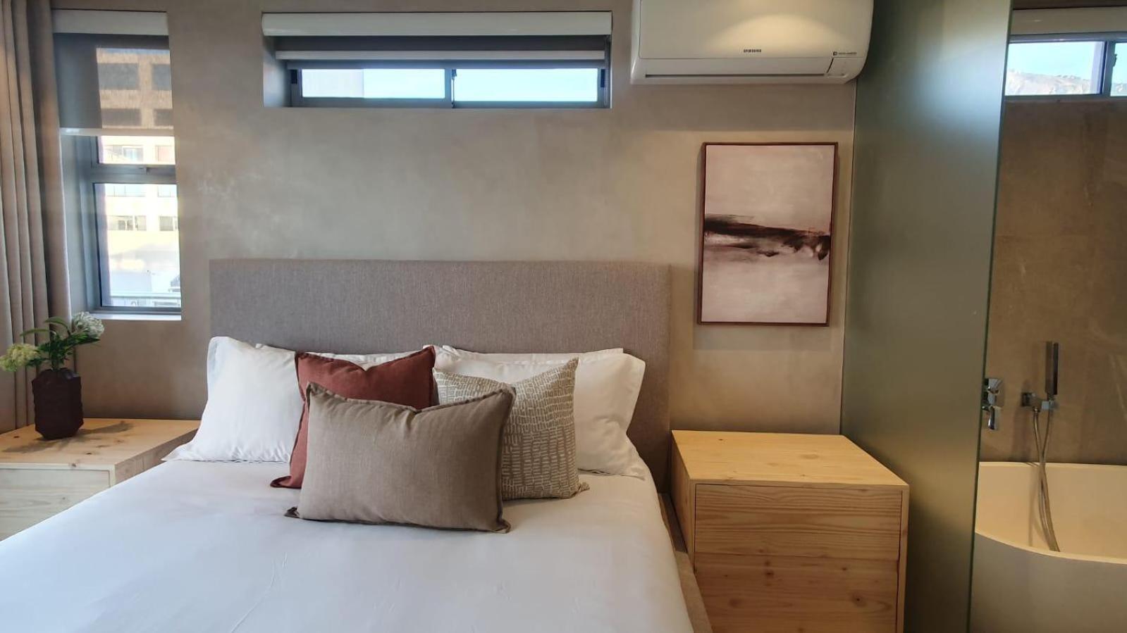 4b 4 Clarens Road Apartment *