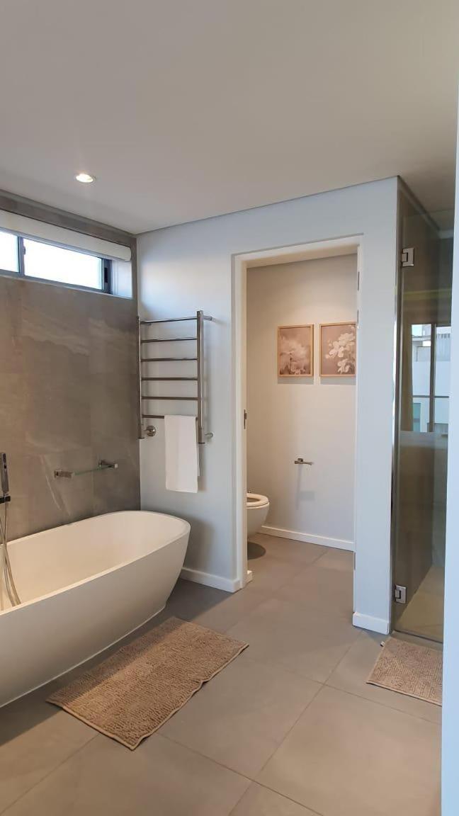 Apartment 4b 4 Clarens Road
